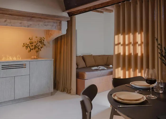 Mihotel - Grenier à Sel De 2*