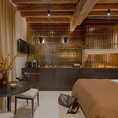 Mihotel - Grenier A Sel De Hotel Perouges