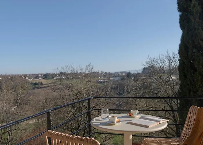 Hotel Mihotel - Grenier A Sel De Pérouges