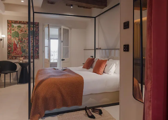 Hotel Mihotel - Grenier A Sel De Pérouges