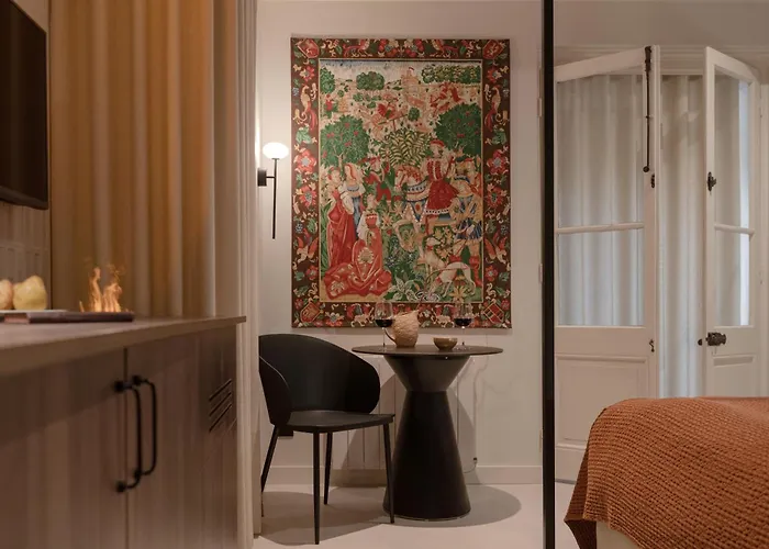 Mihotel - Grenier A Sel De Hotel Pérouges