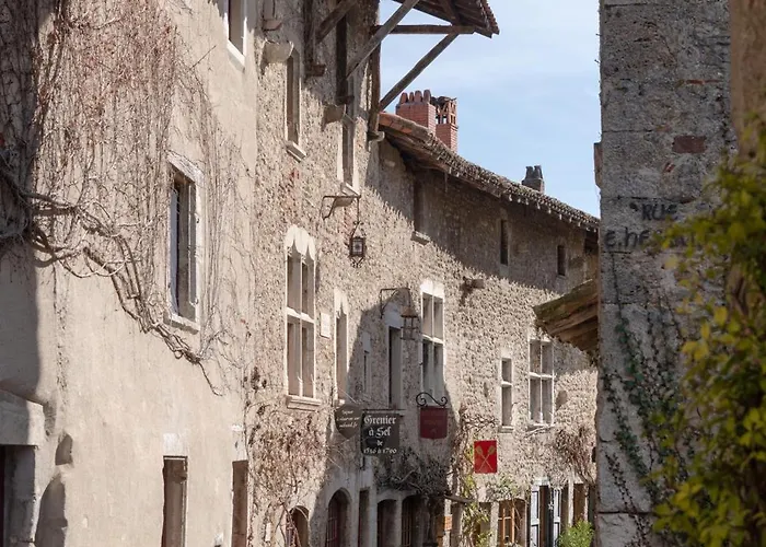 Mihotel - Grenier A Sel De 2* Pérouges