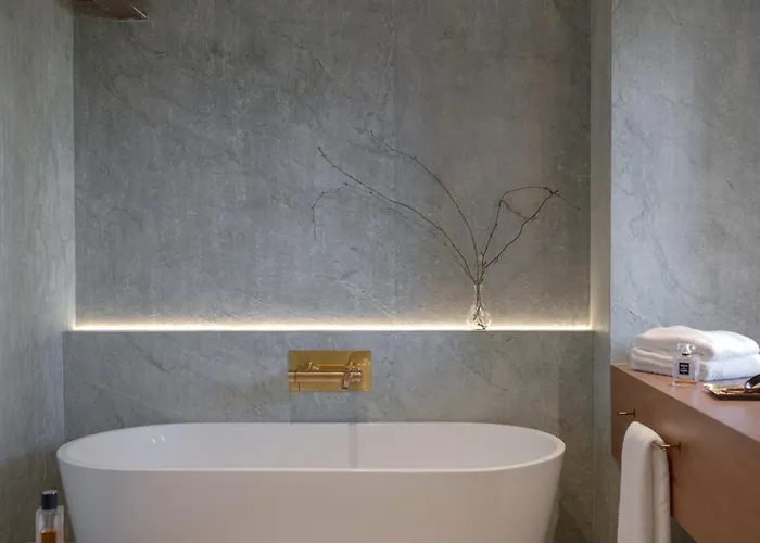 Hotel Mihotel - Grenier A Sel De Pérouges