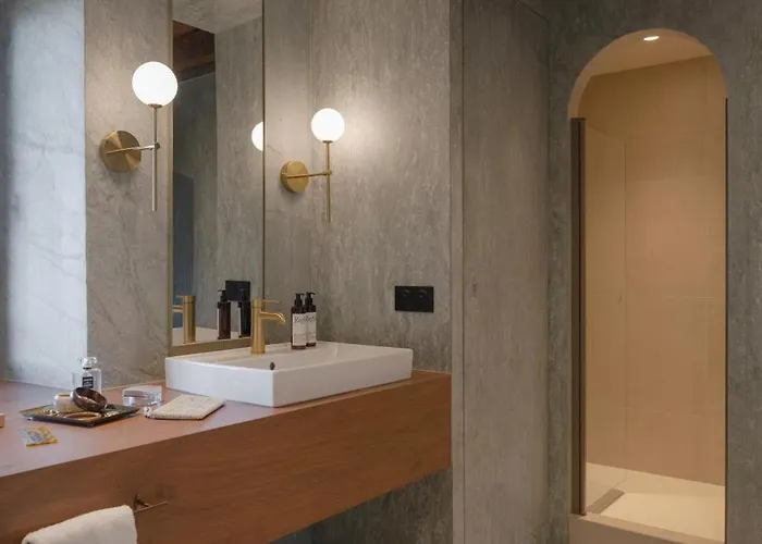 Hotel Mihotel - Grenier A Sel De Pérouges